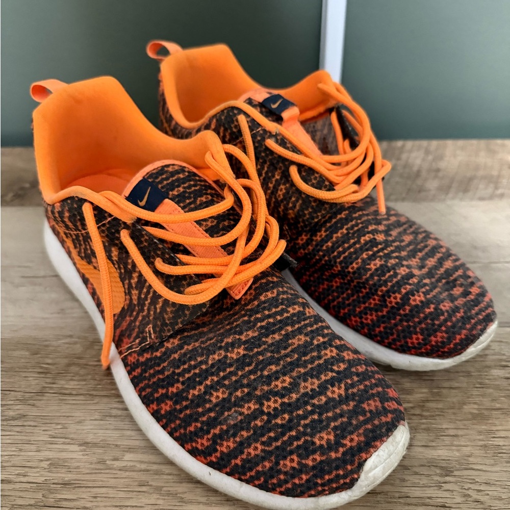 Nike Vibrant Orange and Black Sneakers/ kids size 6